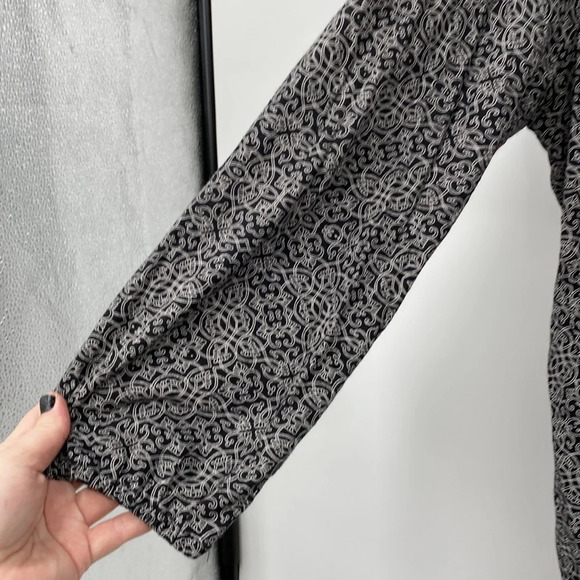 Lucky Brand Top Women’s size 1X Black White Embroidered Long Sleeve Boho Print‎ - Picture 4 of 12